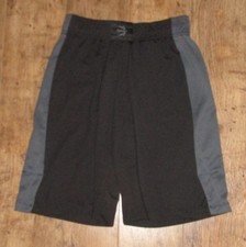 short sport taille S TARMAK