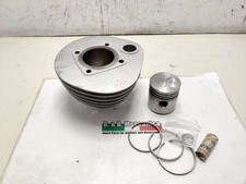 Cylindre Avec Piston Nouveau