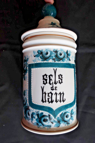 Old pharmacy jar - salt",