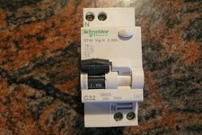 DISJONCTEUR DIFFERENTIEL 32A 30mA TYPE AC, A9N21205 SCHNEIDER ELECTRIC 32AMPERES