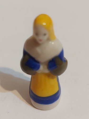 Fève personnage avec paniers - personnage,