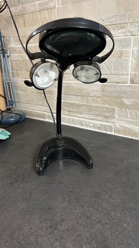 Lampe type industrielle avec