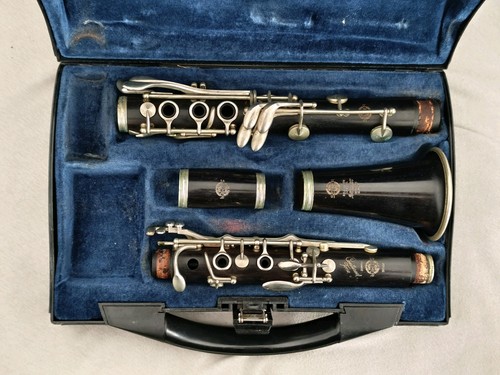 Clarinet selmer centered - centered, tone