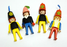LOT 4 FIGURINE PLAYMOBIL
