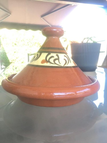 Plat tajine traditionnel - plat,