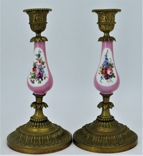 Paire de bougeoirs/chandeliers porcelaine et laiton, décor floral bon XIXe rose.
