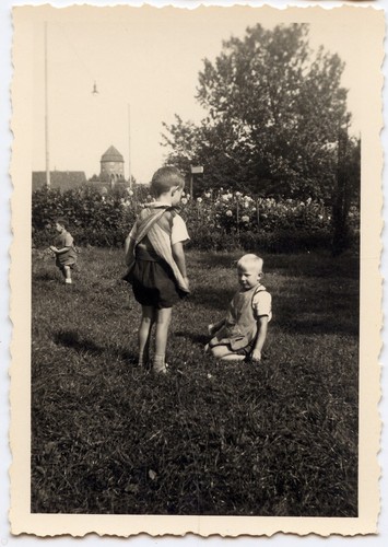 Portrait enfants jouant parc - portrait, 2