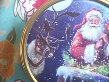 Jolie Boite ronde Père Noël