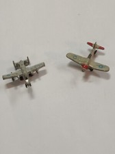 Fairchild-Republic A-10 Thunderbolt Micro Avion/MINIATURE AIRCRAFT F 4U Privateer.