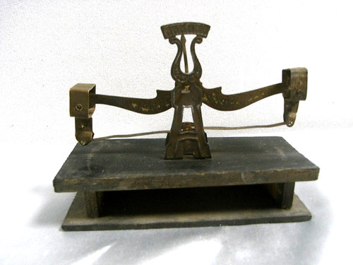 Ancienne balance - ancienne,