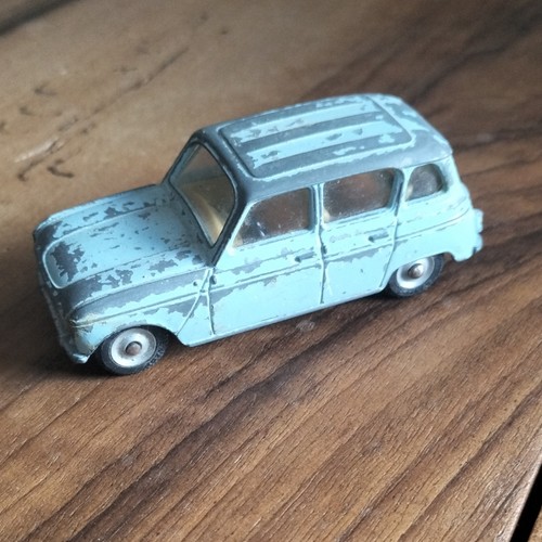 Dinky toys renault - 4l, voiture