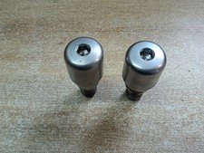 UNE PAIRE D EMBOUT DE GUIDON