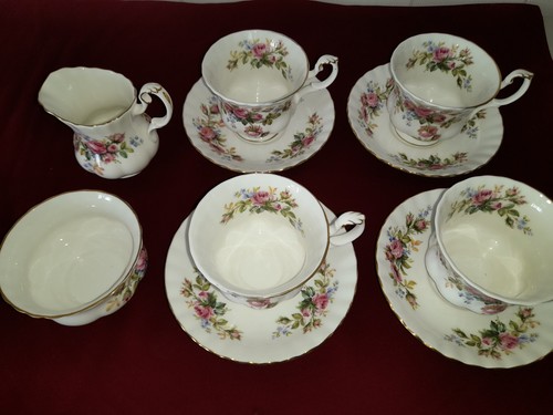 Tasses soucoupes - 4, et