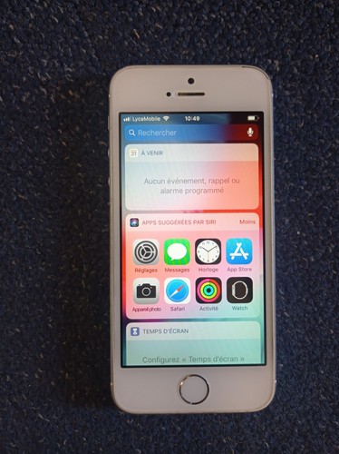 Iphone 16go comme neuf - -,