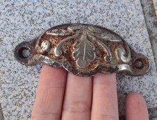 Ancienne poignée coquille coquillage de porte meubles en métal, L=9.7cm N°25C