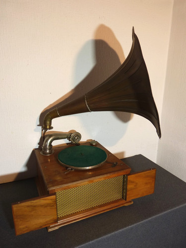 Gramophone phonographe tourne