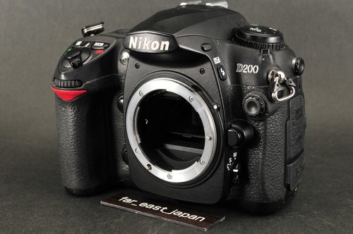 Nikon d200 2mp digital - 10.2mp, slr