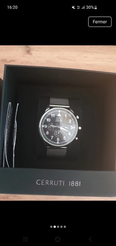 Cerruti 1881 montre homme