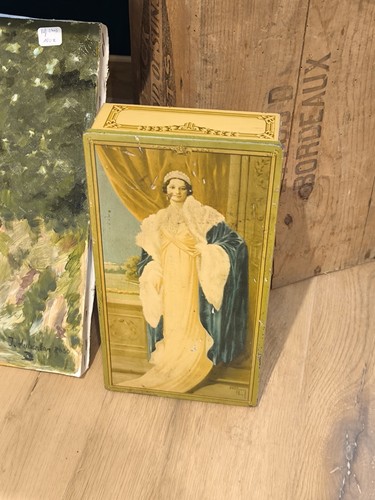Boite metal ancienne à - ancienne,