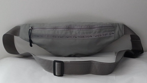 Authentic louis vuitton - louis,