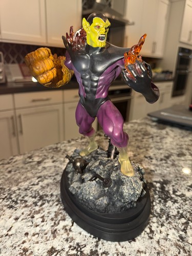 Bowen designs super - designs, skrull