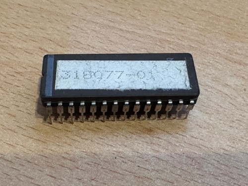 Commodore c128 puce - puce, ic