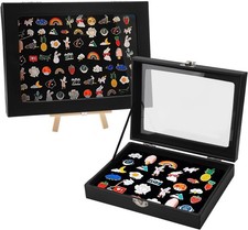 Pin's en velours noir -