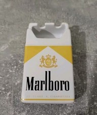 Cendrier publicitaire Type MARLBORO Jaune Vintage en Céramique Paquet