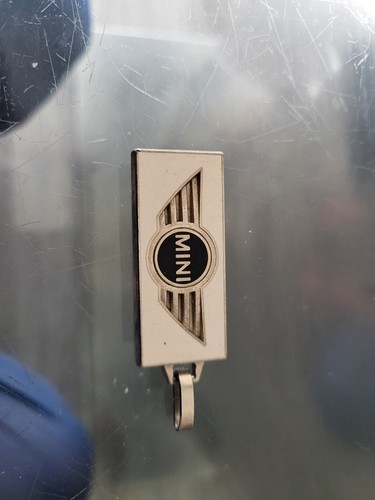 Mini porte clés - logo, métal