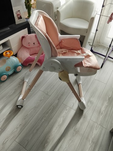 Chaise haute bébé