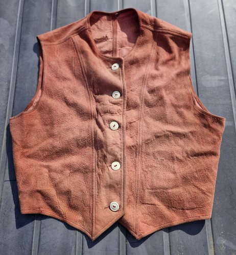 Gilet ancien cuir - gilet,