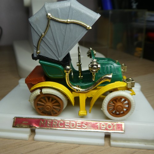 Ancienne voiture miniature - ancienne,