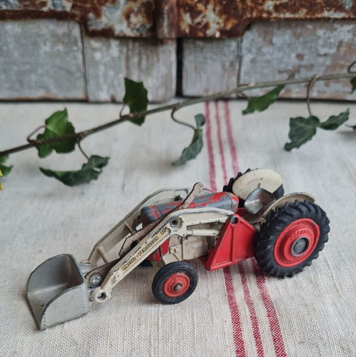 Ancien tracteur tractopelle - tracteur,