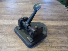 Ancienne Perforatrice De