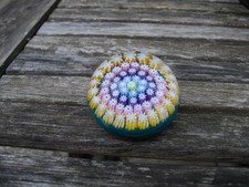Paperweight presse papier sulfure perthshire verre millefiori signé P 4,5cm