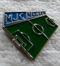 SMALL PIN'S SPORT FOOTBALL FIELD CLUB MJC NOEUX CITY