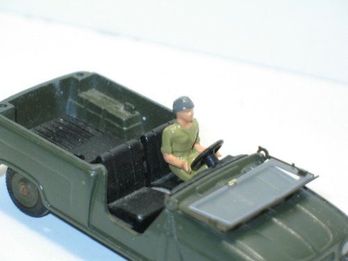 R13 dinky toys soldat - toys,