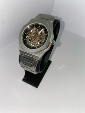 Support / Présentoir à montre