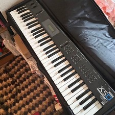 Korg X5D Music Synthesizer