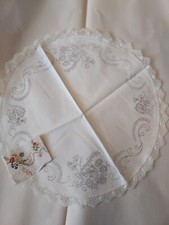 Napperon A Broder Creation