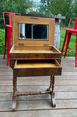 Table coiffeuse ancienne - , à
