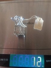 CHAISE DE POUPEE MINIATURE EN