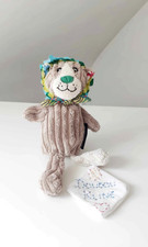 Peluche/Doudou Jelekros Lion Beige Crinière Bleu Vert Jaune 20cm - Les Déglingos
