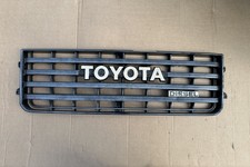 Toyota Land Cruiser HJ60 GRILLE, RADIATOR 5311190A00