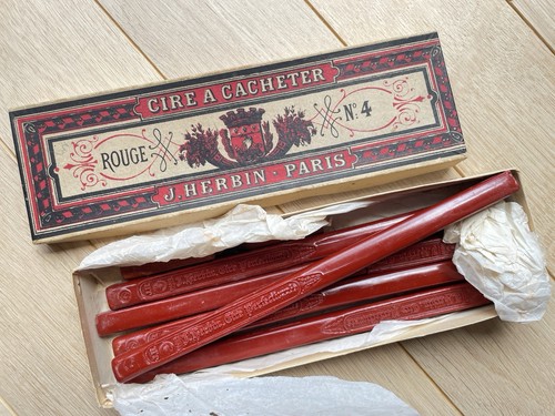 Ancienne boite cire à - boite,