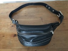 "SOCO",  SAC BANANE CUIR NOIR