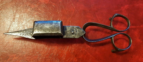 Ciseaux mouchette eteignoir - mouchette,