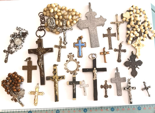 Lot croix crucifix chapelets - lot,