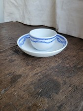 Tasse à thé et soucoupe