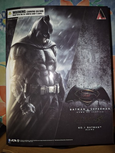 Figurine batman play arts kai - batman,